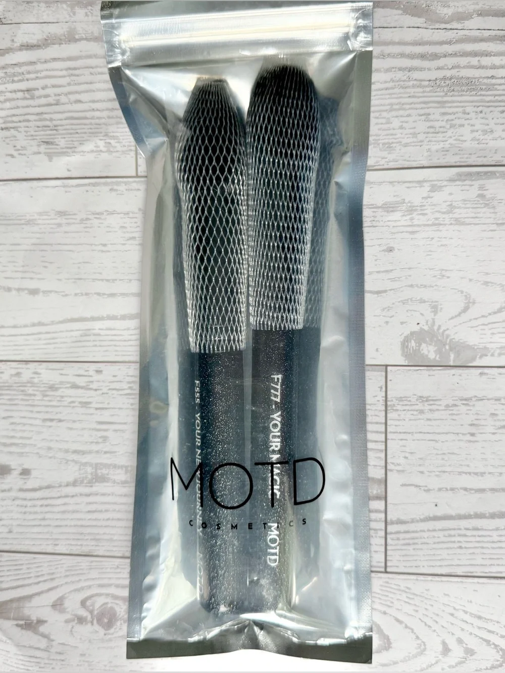 MOTD Cosmetics Black GlitterMakeup Brush Set Vegan New with Package